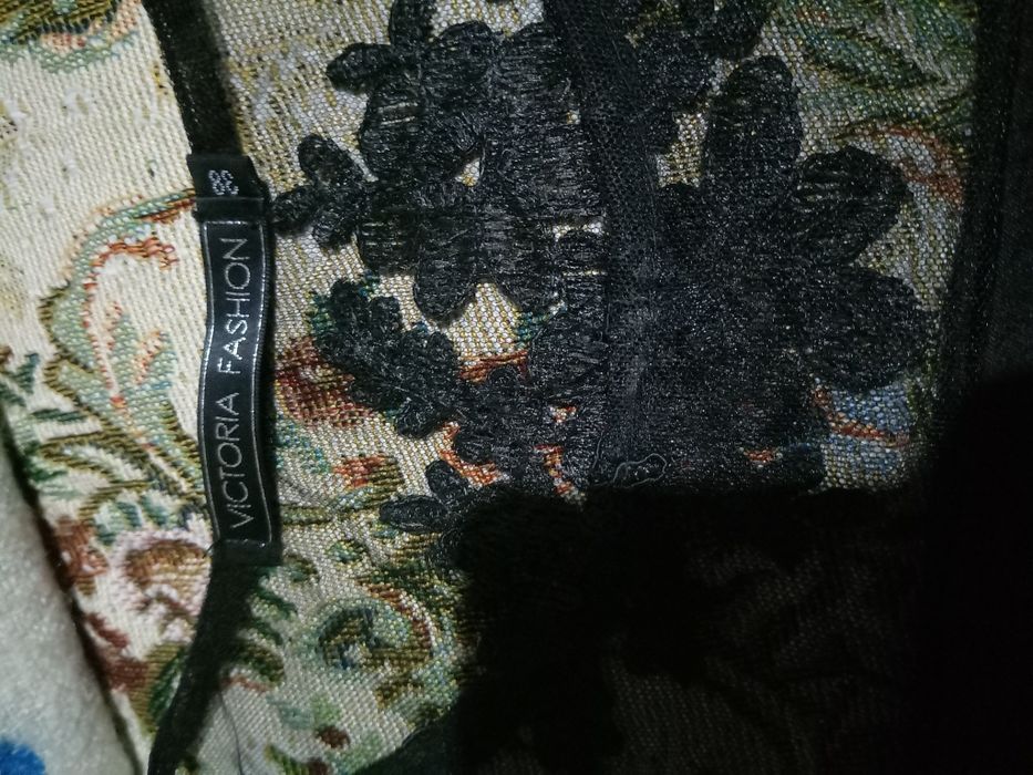 Женские брюки, платье чёрное, джинсы