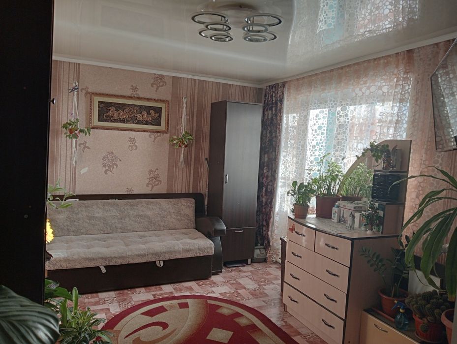 продам 2 комн квартиру