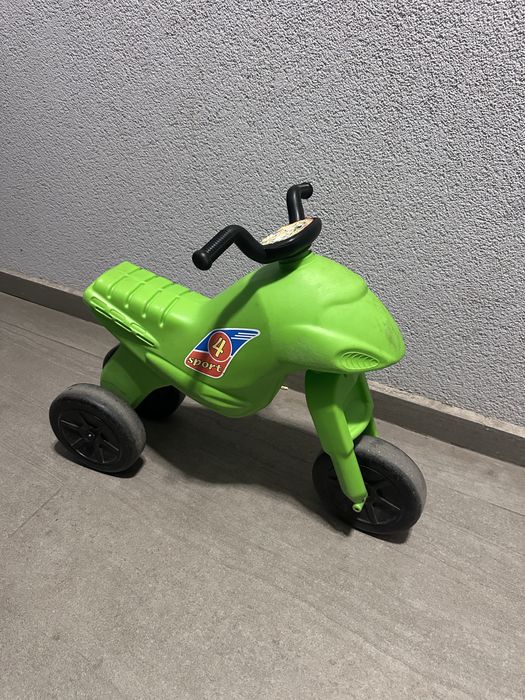 Jucarie copii verde