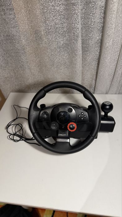 Волан Logitech Driving Force GT с педали – пълен комплект, PS3/PC