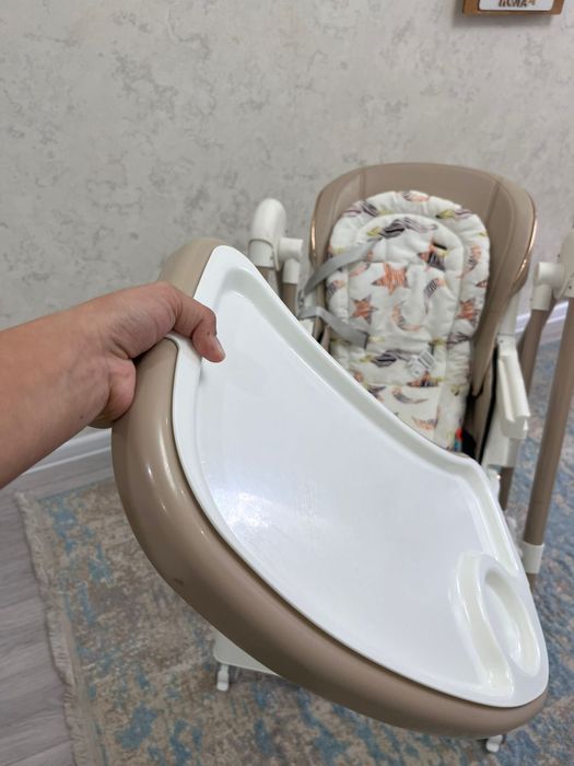 Продам детский стол