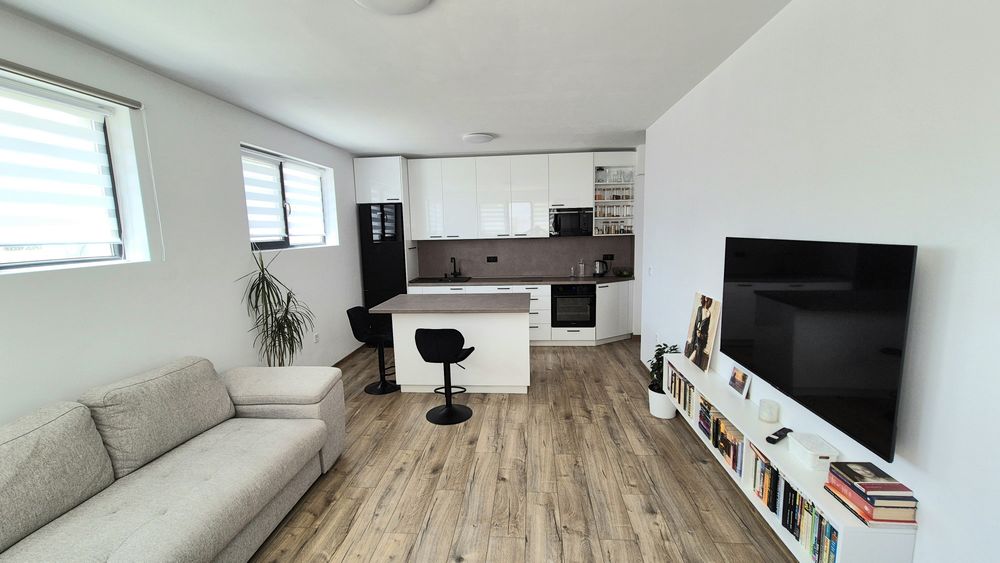 Соб. продава 3ст.апартамент+паркомясто между Виница и Св.Конст. и Ел.