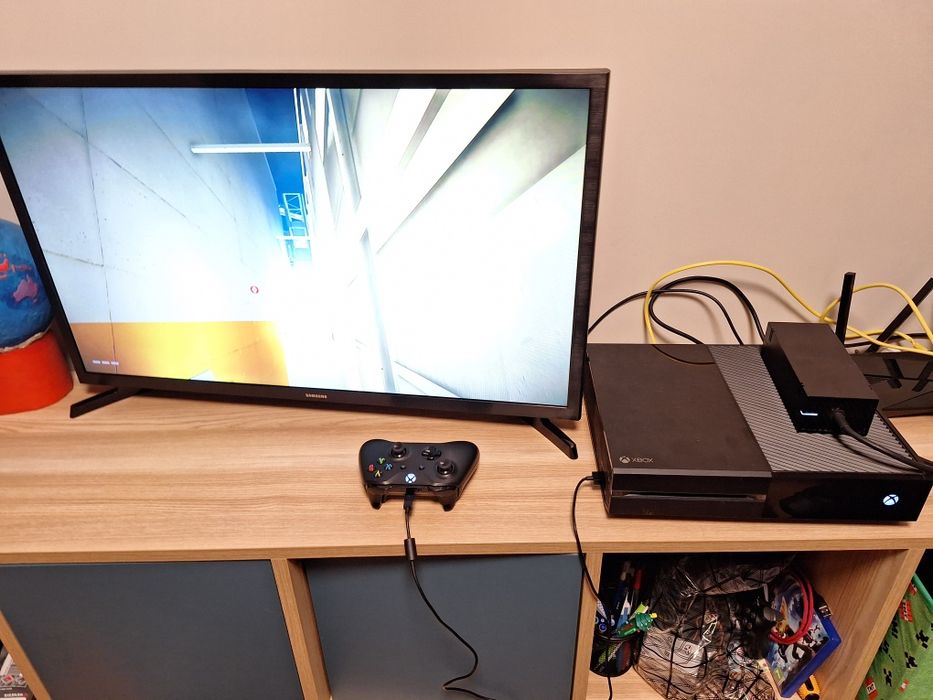 XBOX ONE + контролер + захранване