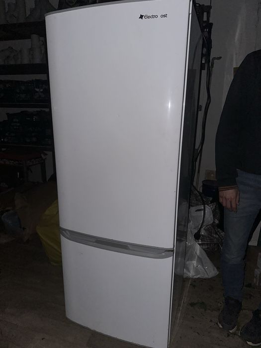 Продается холодильник