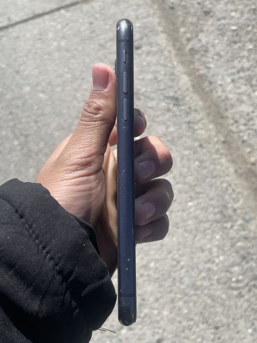 Айфон 11 сатылады