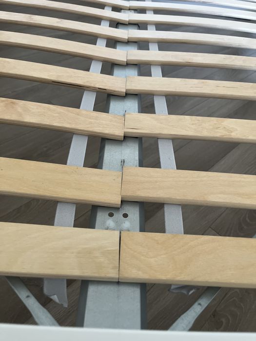 Кровать Ikea 160x200 без матраса