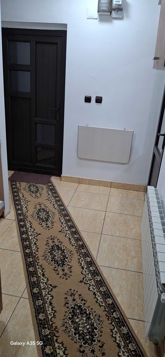 Inchiriez garsoniera Conf1 la Casa