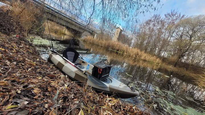 Риболовен Каяк - Камуфлаж