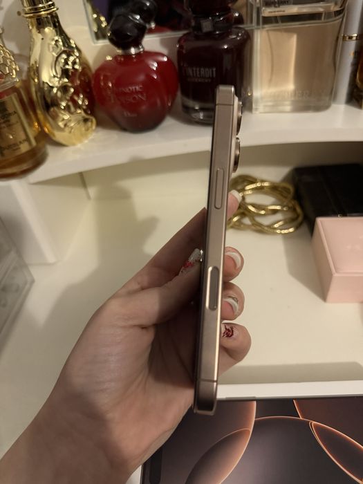 Iphone 16 Pro Desert Titanium