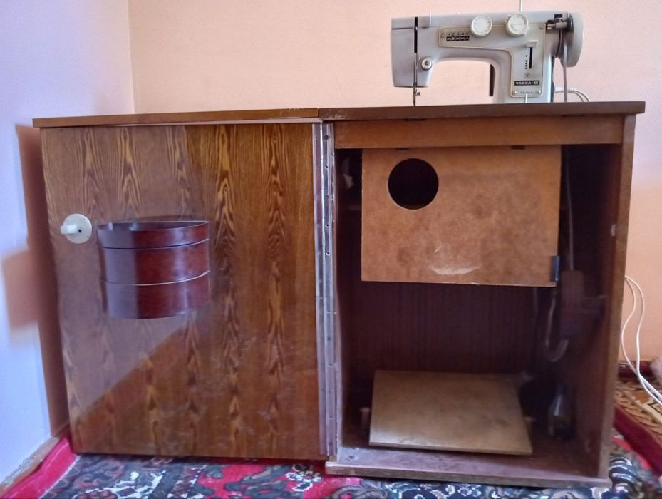 Тикув машинаси сотилади