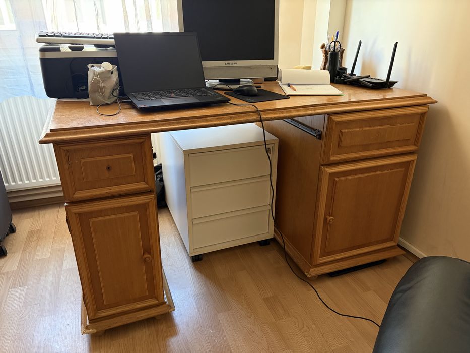 Mobilă tineret, lemn masiv, bibliotecă, birou, canapea extensibilă