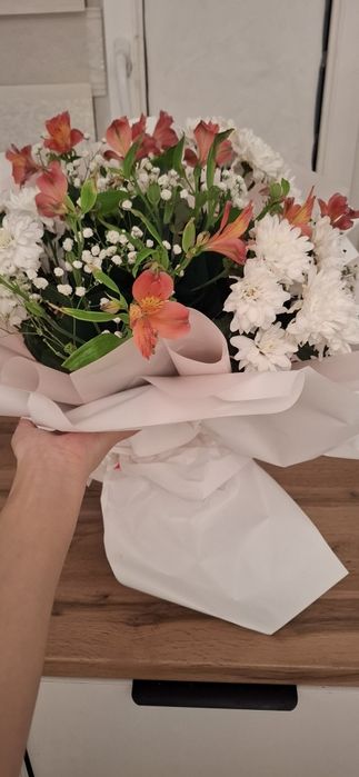 Продам цветы 2500