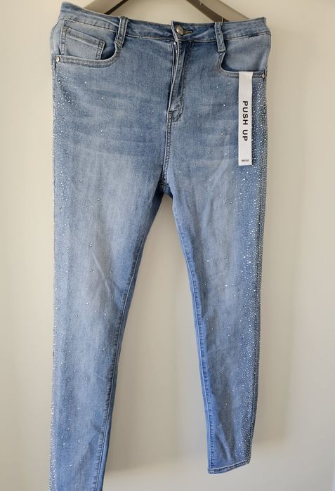 Нови Дънки слим с камъни