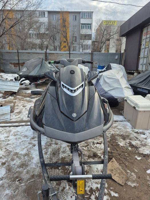 Продам yamaha vxr1800