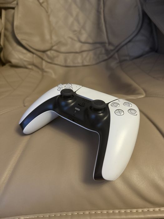 Maneta,joystick .controller Sony Playstation 5 impecabil - ps5- tipla