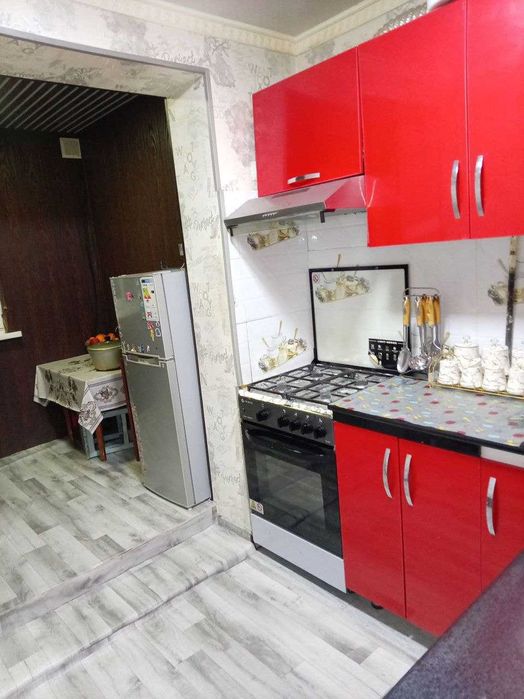 Продается 2-комнатная жилая квартира