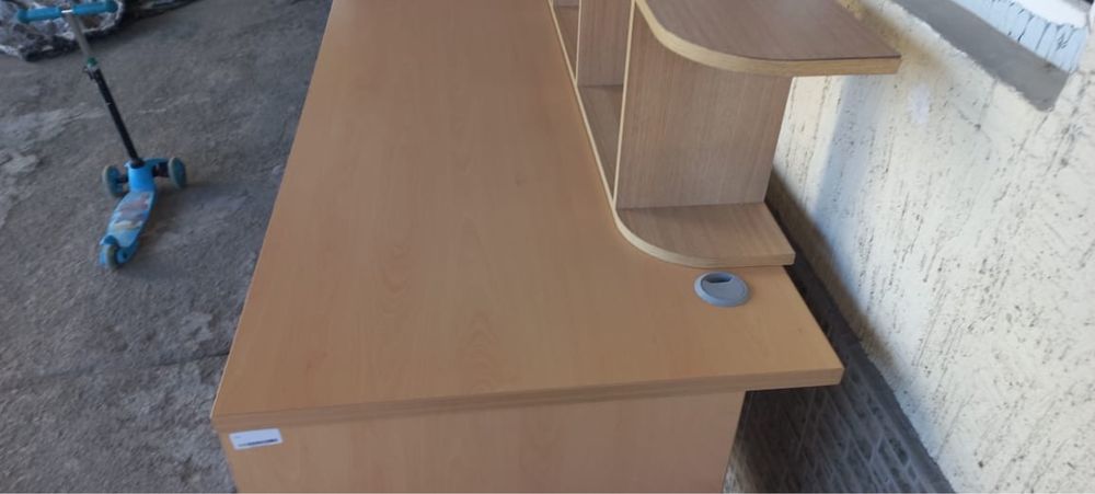 Продаю компьютерный стол