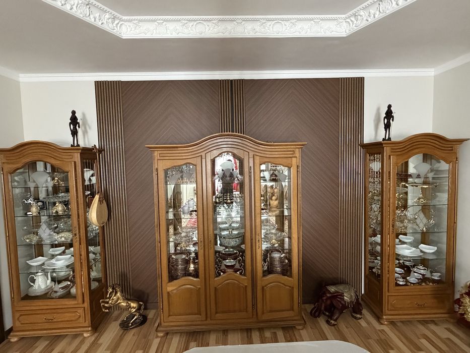 Мебель для зала (+стол и стулья)