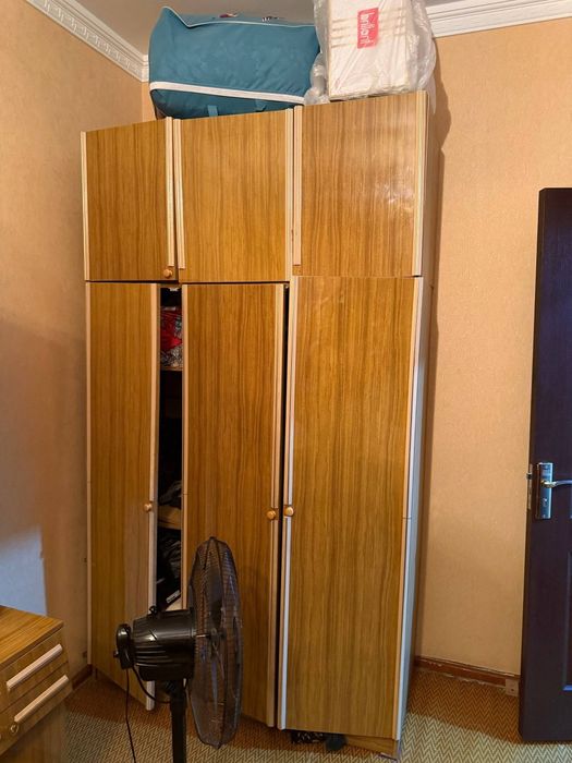 Стенка и шкаф чешский