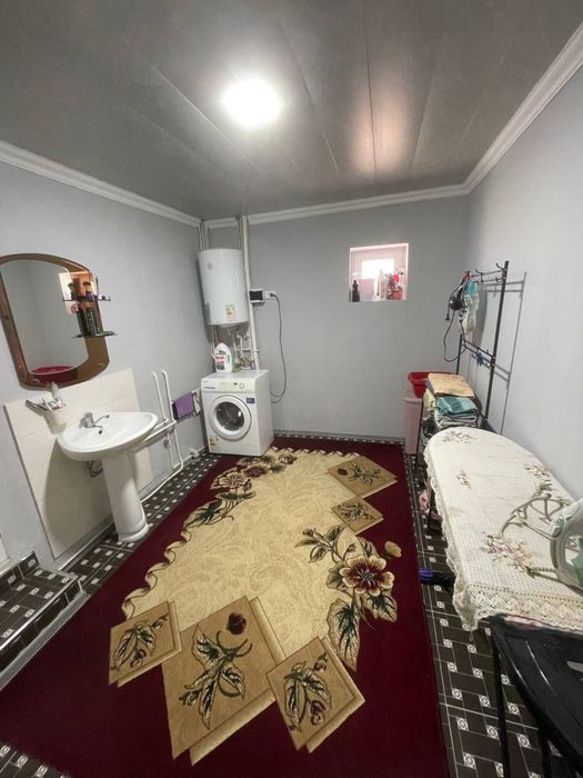 Дом 4 соток 2х этажный 10 комнат Трикотажка 65 школа