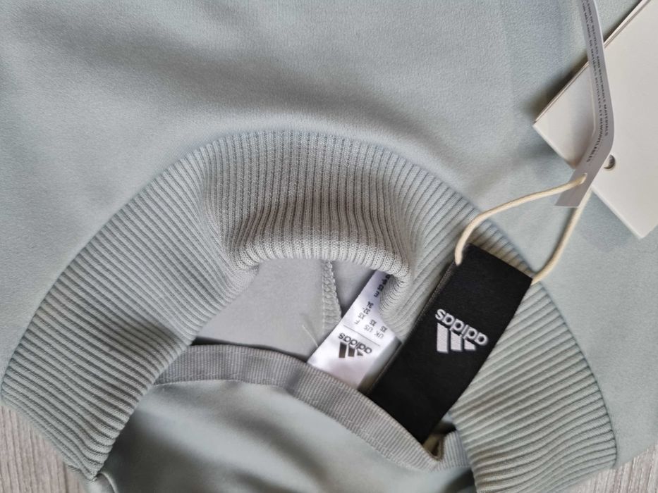 Дамска Тениска блуза Адидас Aeroready технология размер XS 
 цвят сив