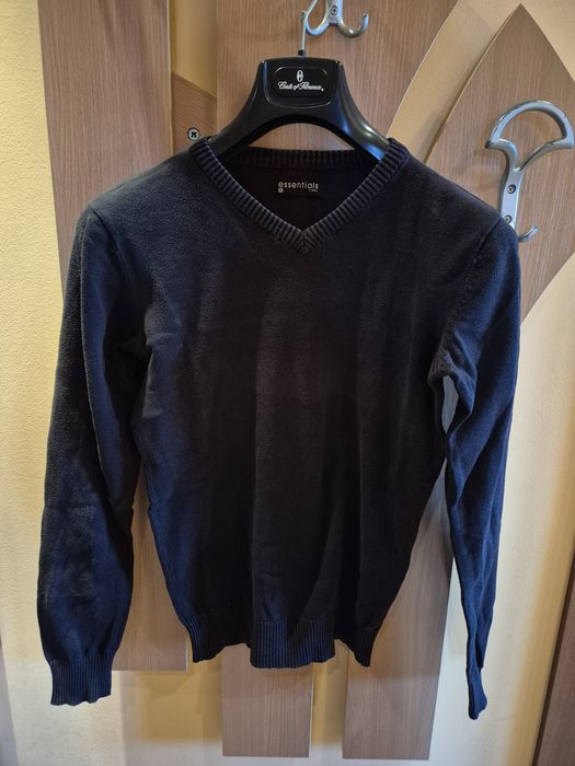 Продавам мъжки пуловери