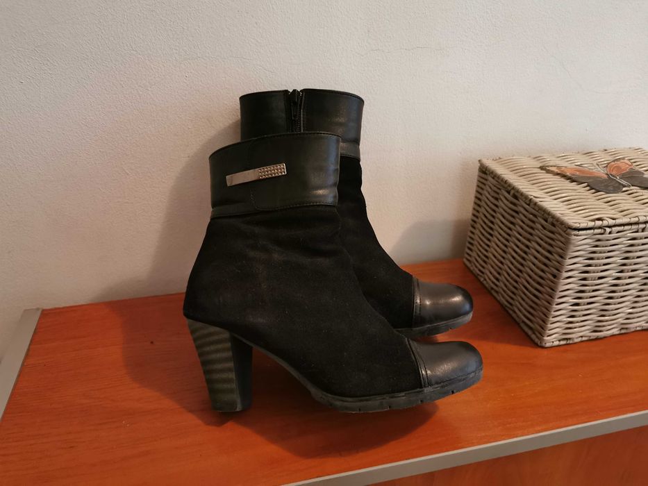 Елегантни боти ном. 38 комбинация от естествен велур и естествена кожа