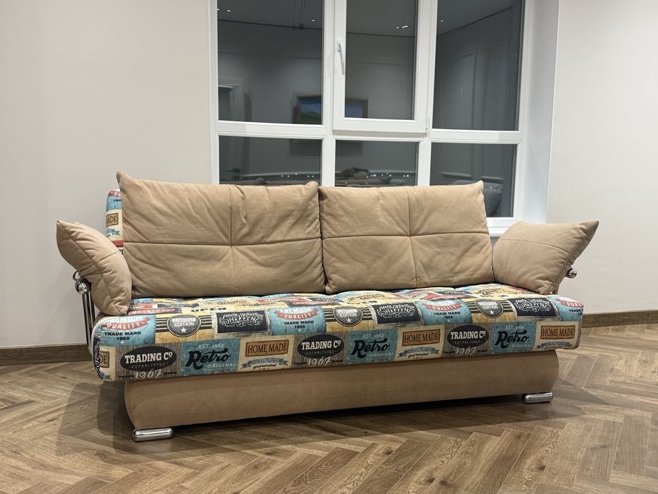 Продам Диван В ОТЛИЧНОМ состоянии