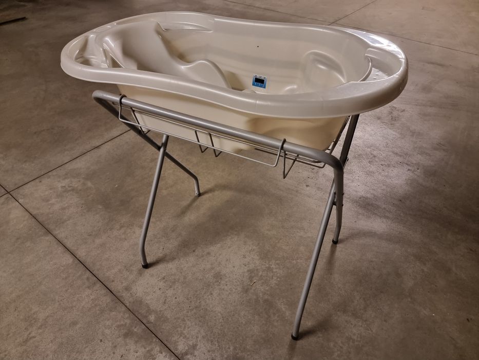 Cădiță cu suport metalic