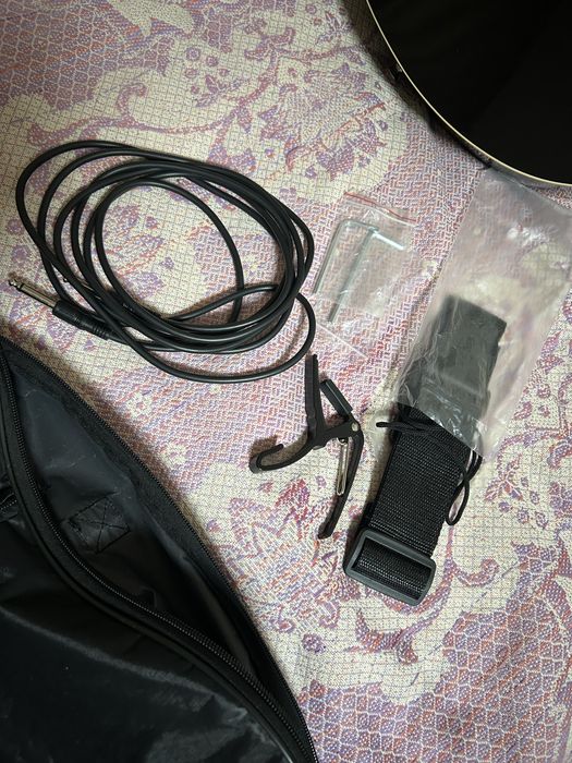 Гитара акустическая