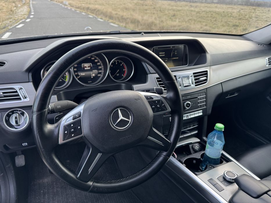 Mercedes benz E300 hybrid