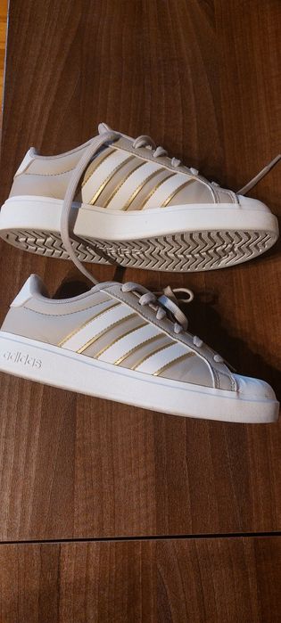 Adidasi piele Superstar nr.36