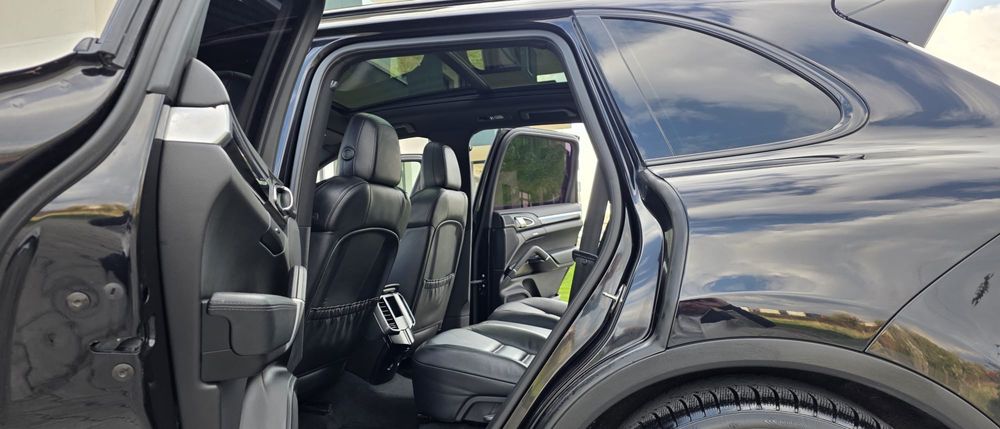 Porsche Cayenne 2017 E6 Facelift 3.0 D 300 CP Automat 8+1 Panoramic Suspensie Distronic Interior Full Electric 6 Butoane Platinium