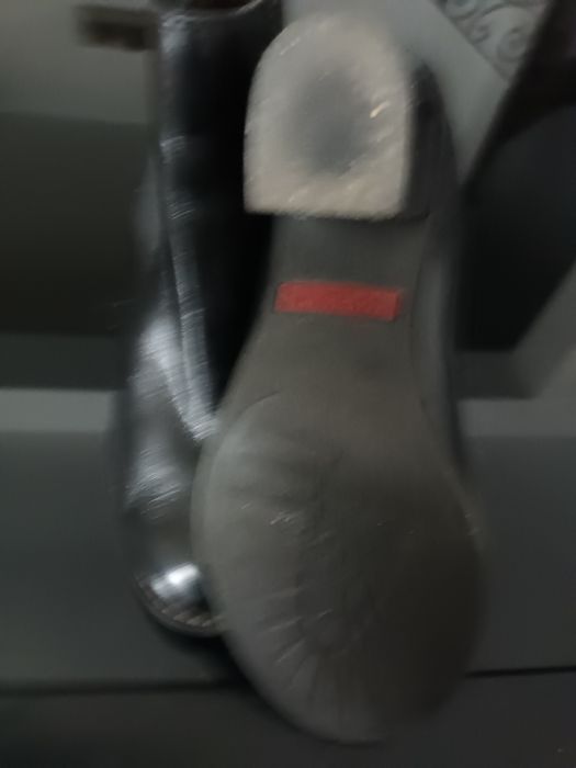 Ghete din piele naturala