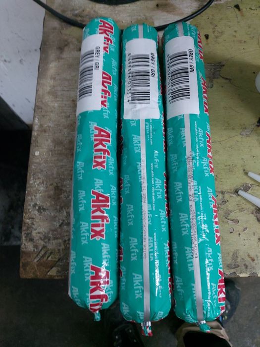 Силикон титан разный