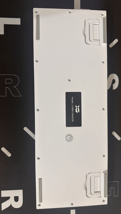 Продам клавиатуру