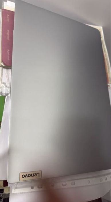 ноутбук Lenovo.
