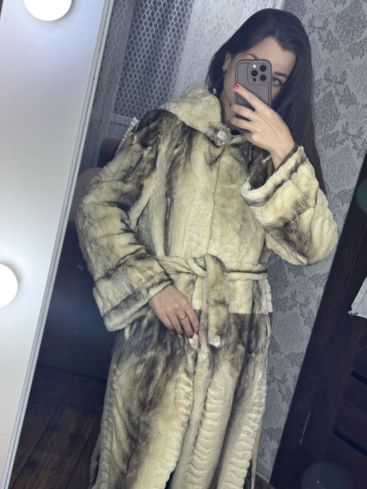 Продам шубу 10.000