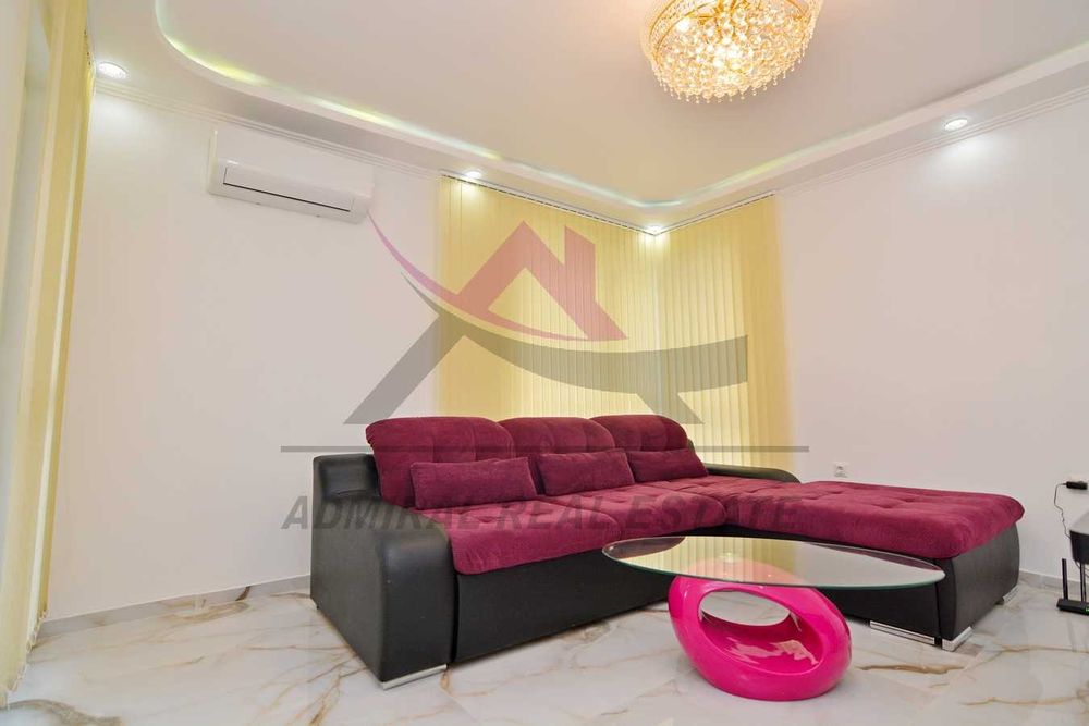 Дава се под наем Двустаен апартамент в Варна, Възраждане 3 - 65 кв.м за 550 € - Снимка #2