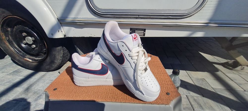 Adidasi Nike Air Force 1