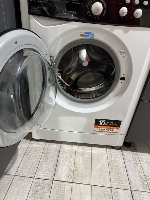 Стиральная машина Indesit на запчасть