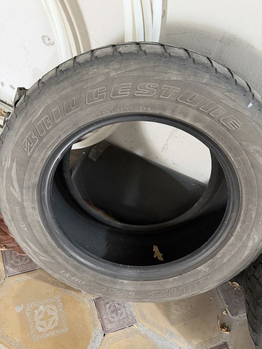 Продам шины 265/60 R18 110 R bridgestone