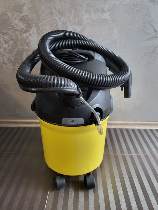 Aspirator cu functie de spalare Karcher SE 5100