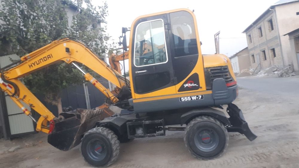 Hyundai 555w7 сотилади