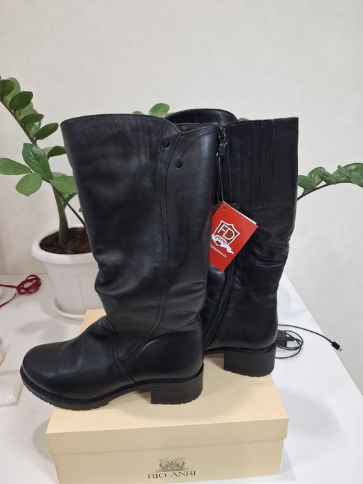 Продам зимние сапоги