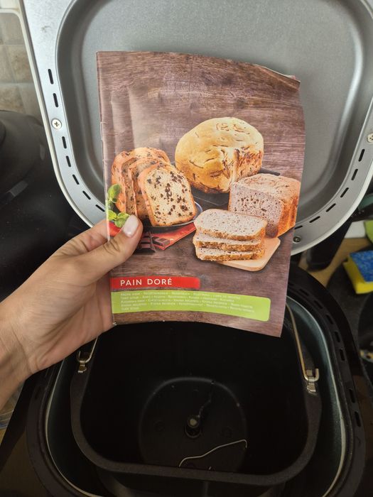 Masina de făcut paine tefal