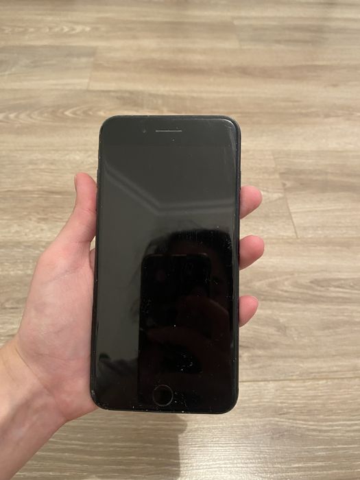 Продам айфон 7 + в хорошем состоянии