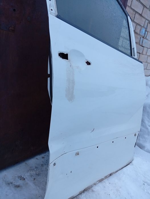 Дверь Тойота альфард.