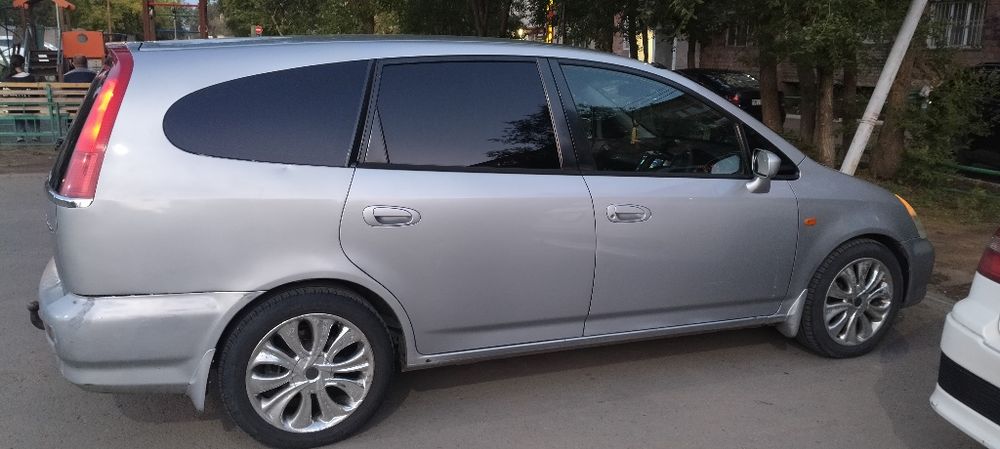 Honda stream минивэн