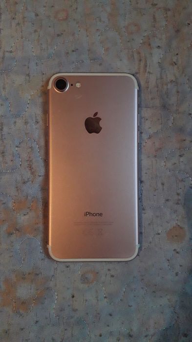 срочно продам iphone 7